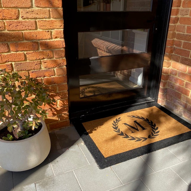 Hamptons Wreath & Initial Doormat